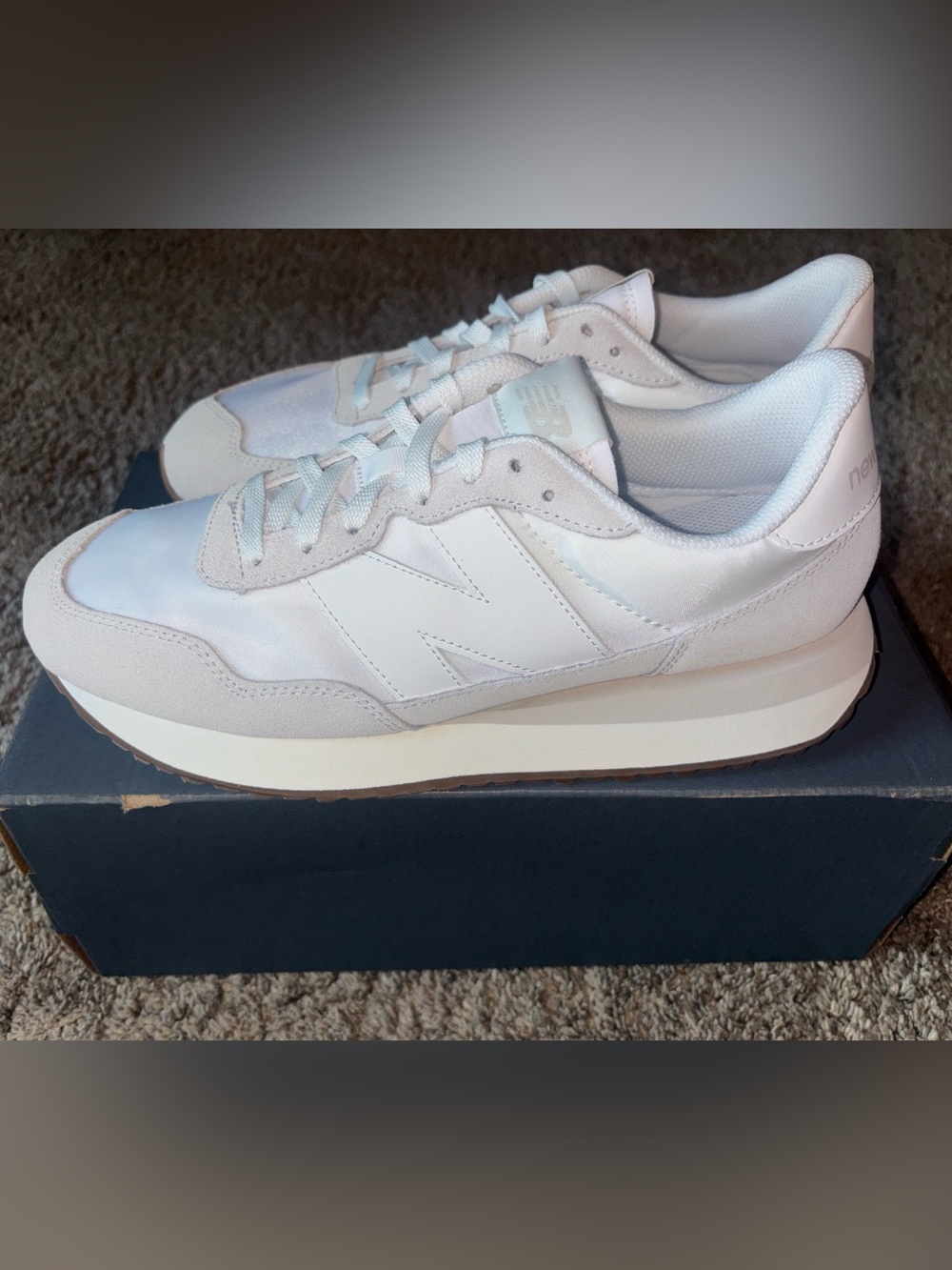 New Balance 237
